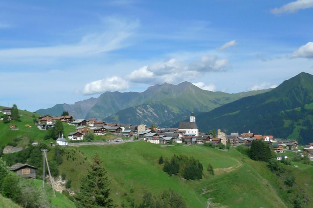 Hotel Alpina Lumbrein Экстерьер фото